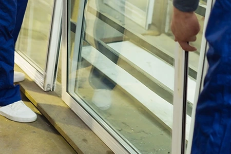 Commercial Glass Repair Technician in Kissimmee, FL