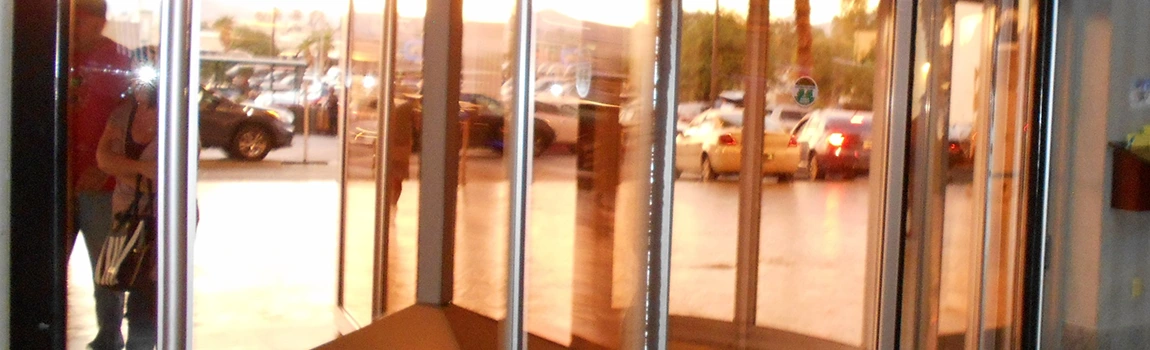 Storefront Glass Repair Cost in Kissimmee, FL